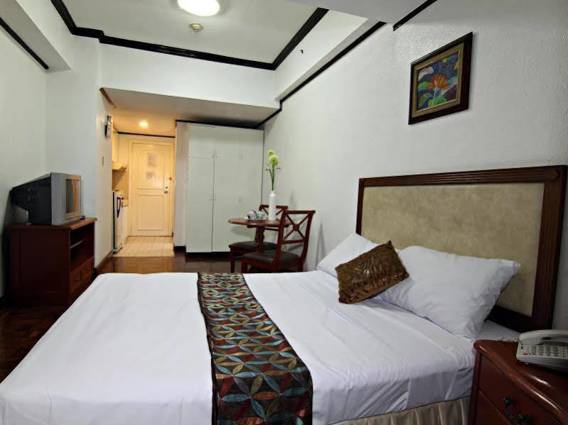 Mpt Suites Makati City Екстер'єр фото