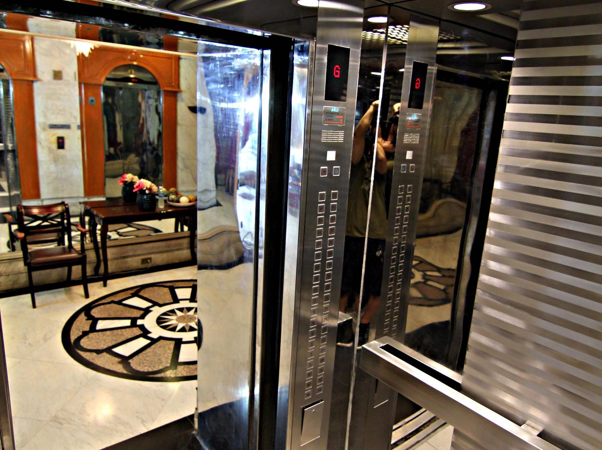 Mpt Suites Makati City Екстер'єр фото