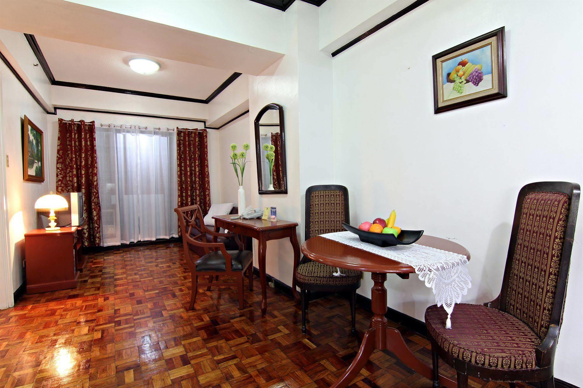 Mpt Suites Makati City Екстер'єр фото