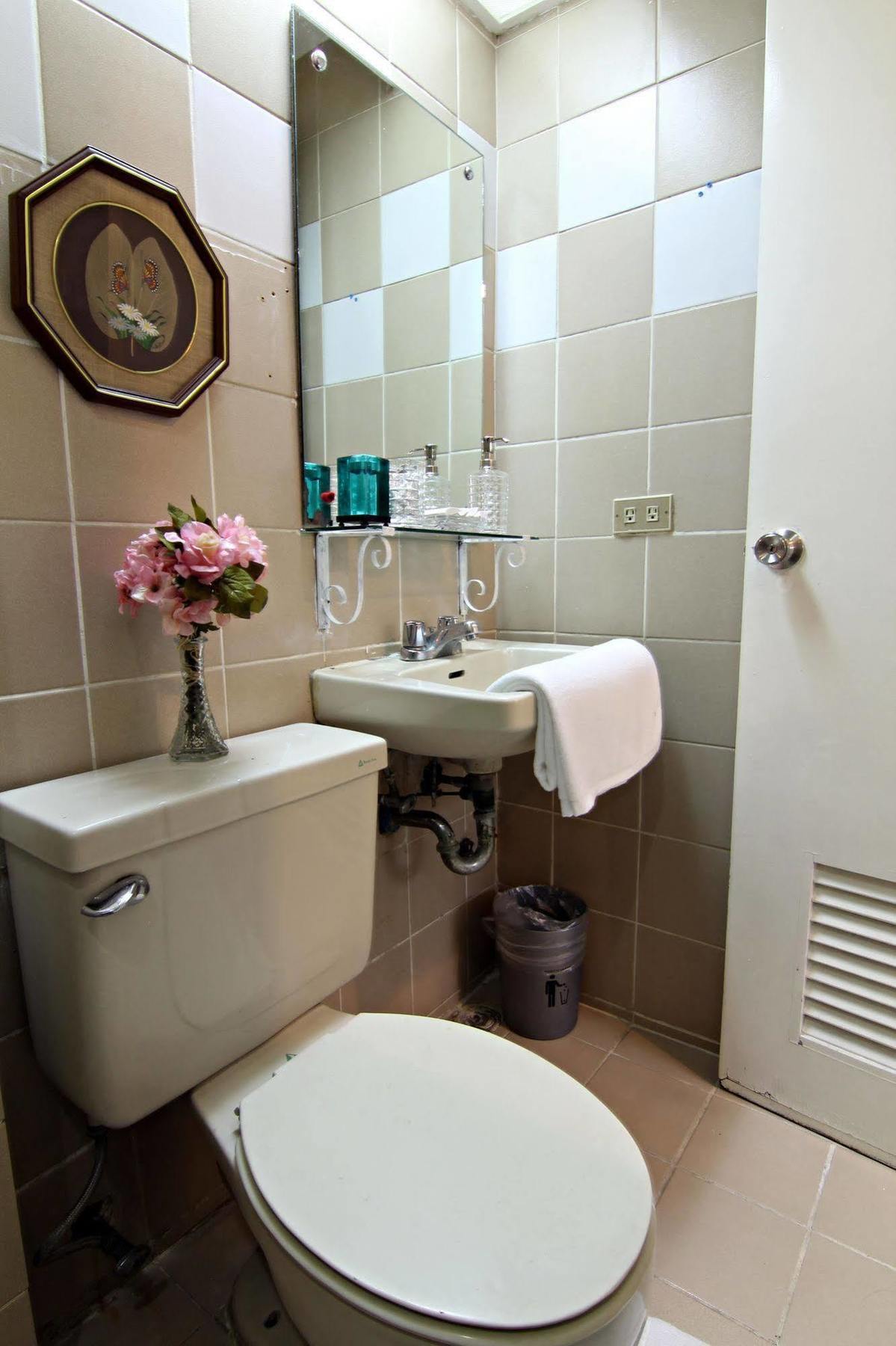 Mpt Suites Makati City Екстер'єр фото