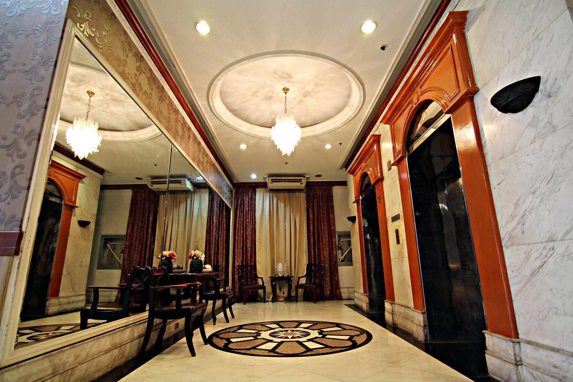Mpt Suites Makati City Екстер'єр фото