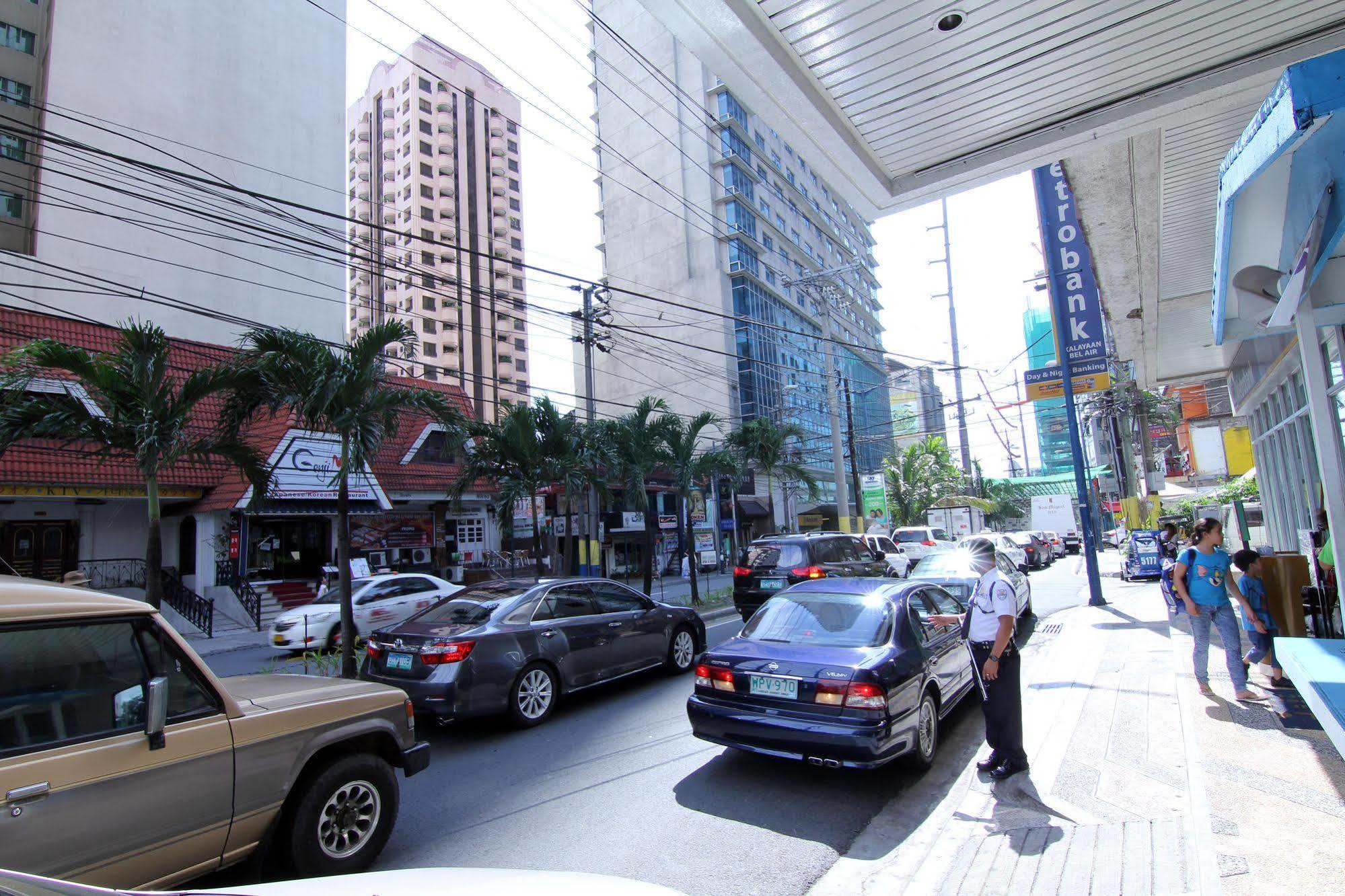 Mpt Suites Makati City Екстер'єр фото