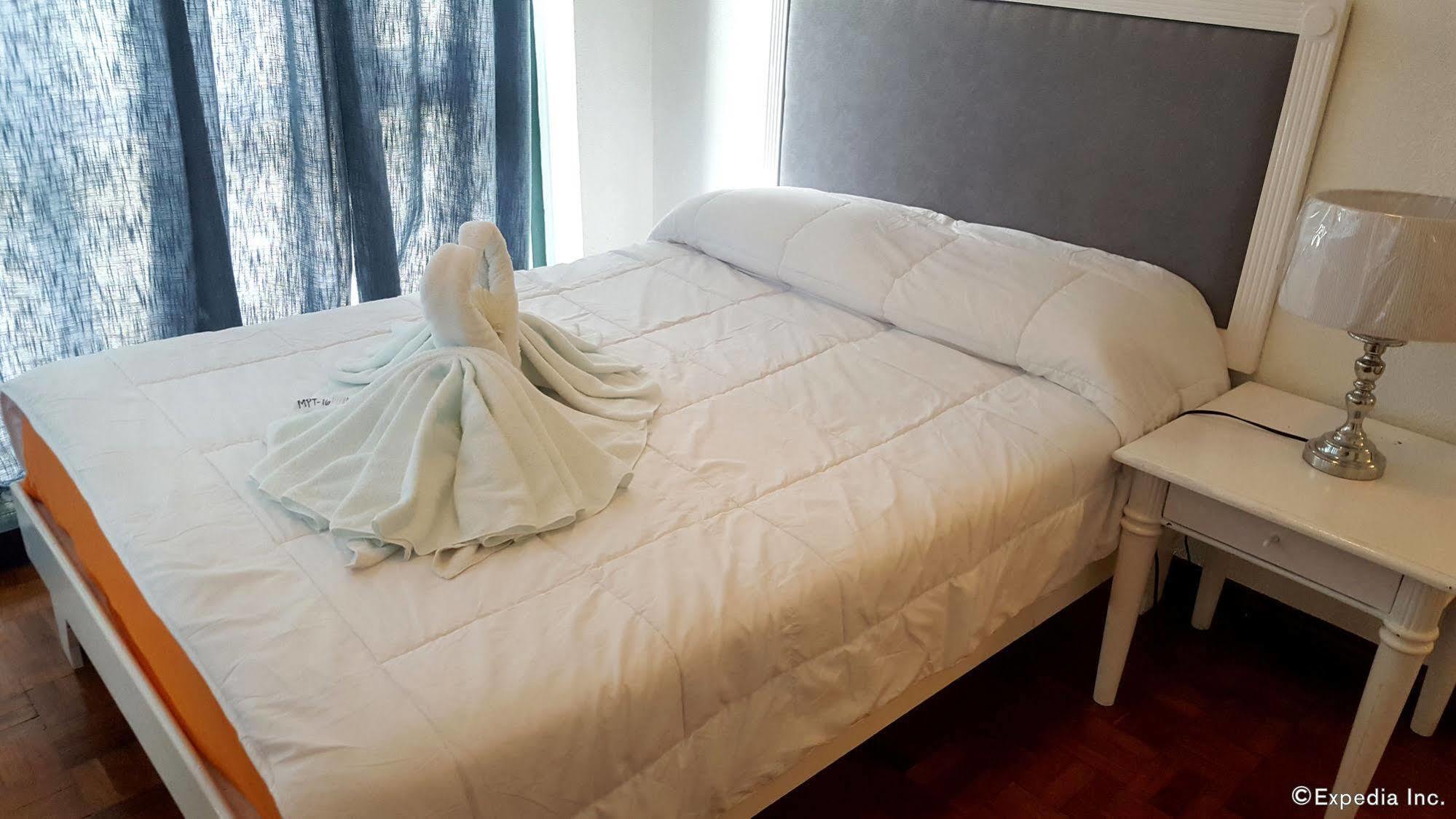 Mpt Suites Makati City Екстер'єр фото