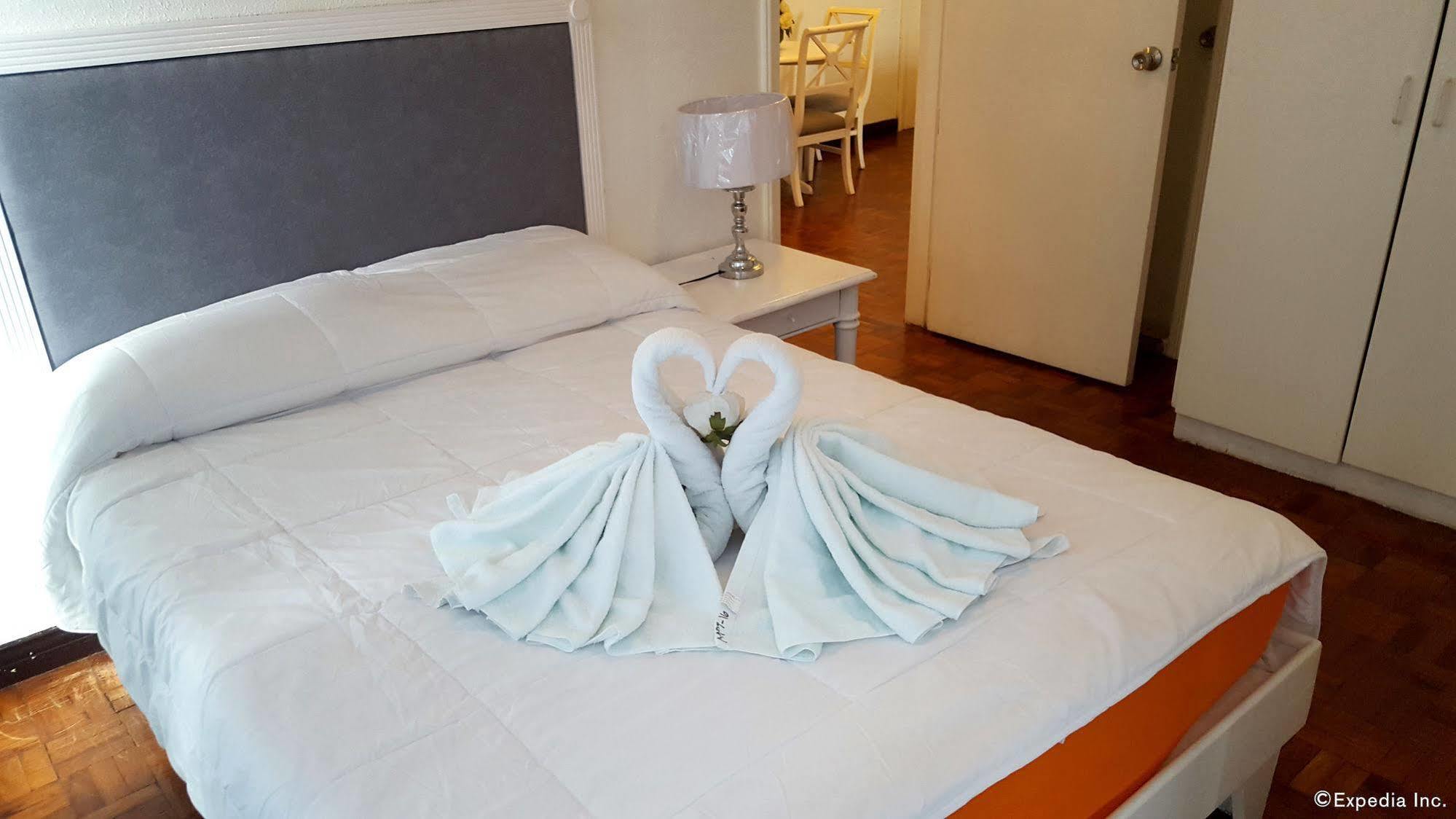 Mpt Suites Makati City Екстер'єр фото