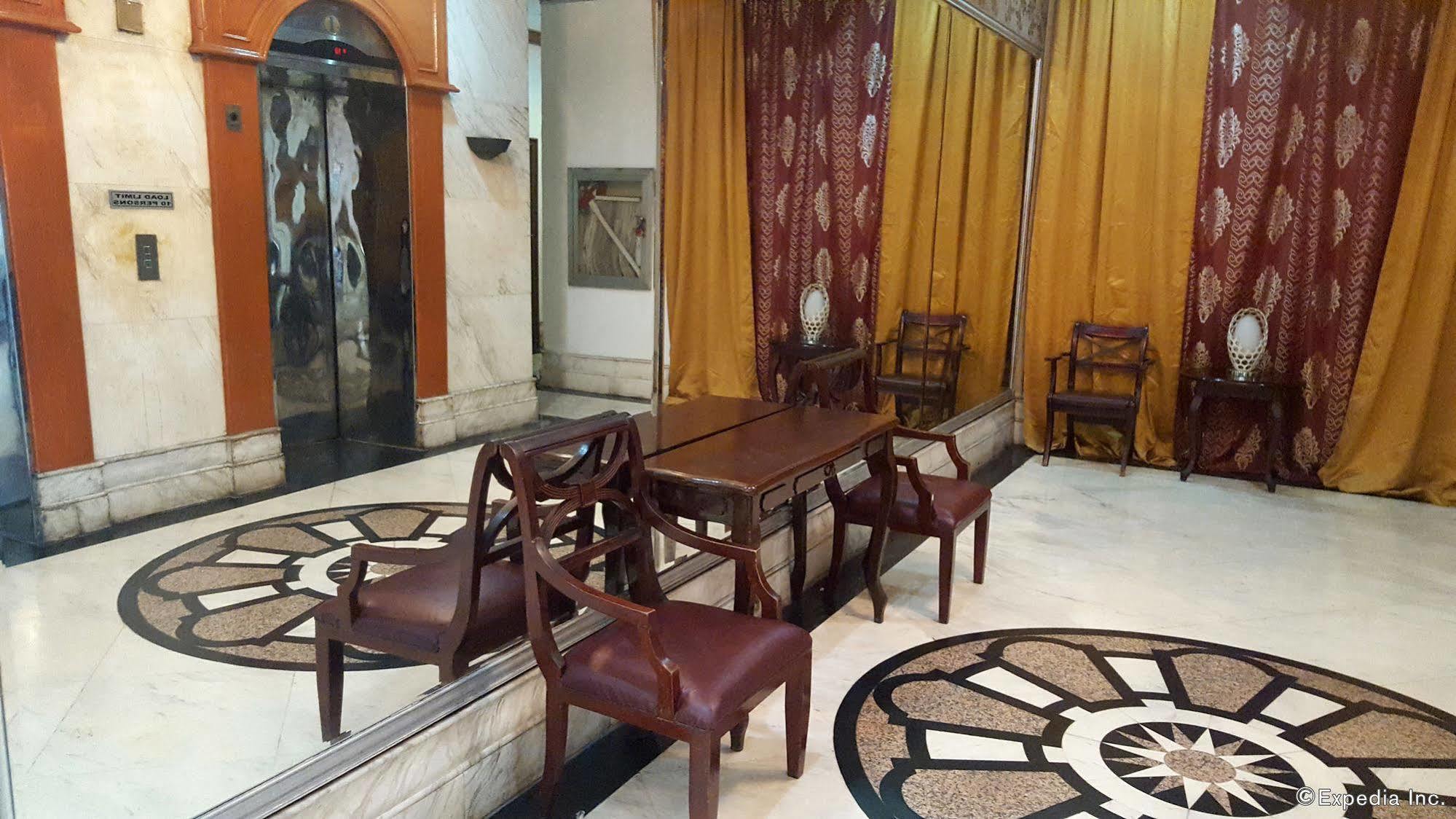Mpt Suites Makati City Екстер'єр фото